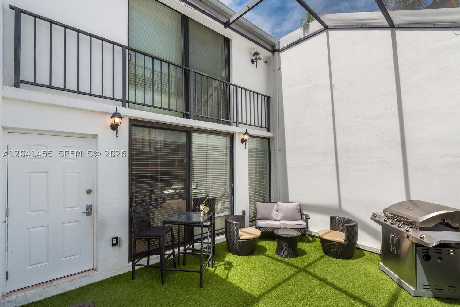 GRAPETREE TOWNHOUSE CONDO - Residential