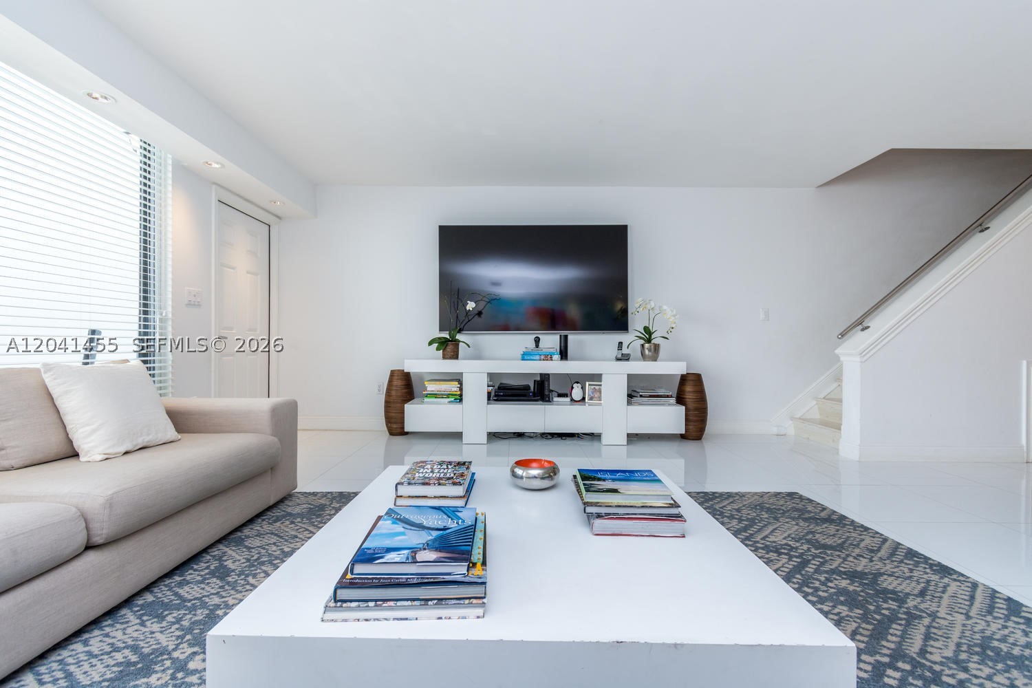 GRAPETREE TOWNHOUSE CONDO - Residential