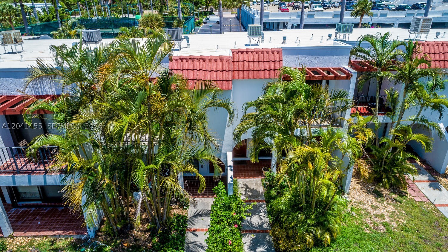 GRAPETREE TOWNHOUSE CONDO - Residential