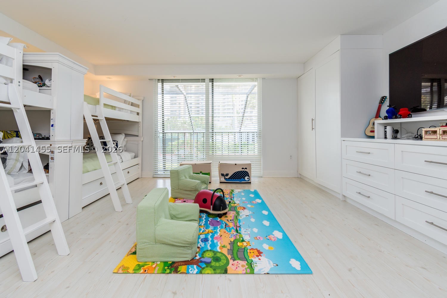 GRAPETREE TOWNHOUSE CONDO - Residential