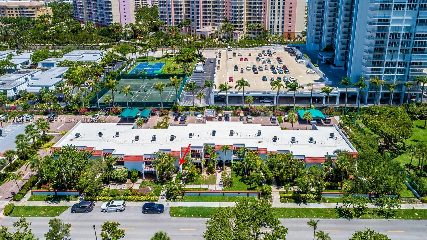 GRAPETREE TOWNHOUSE CONDO - Residential