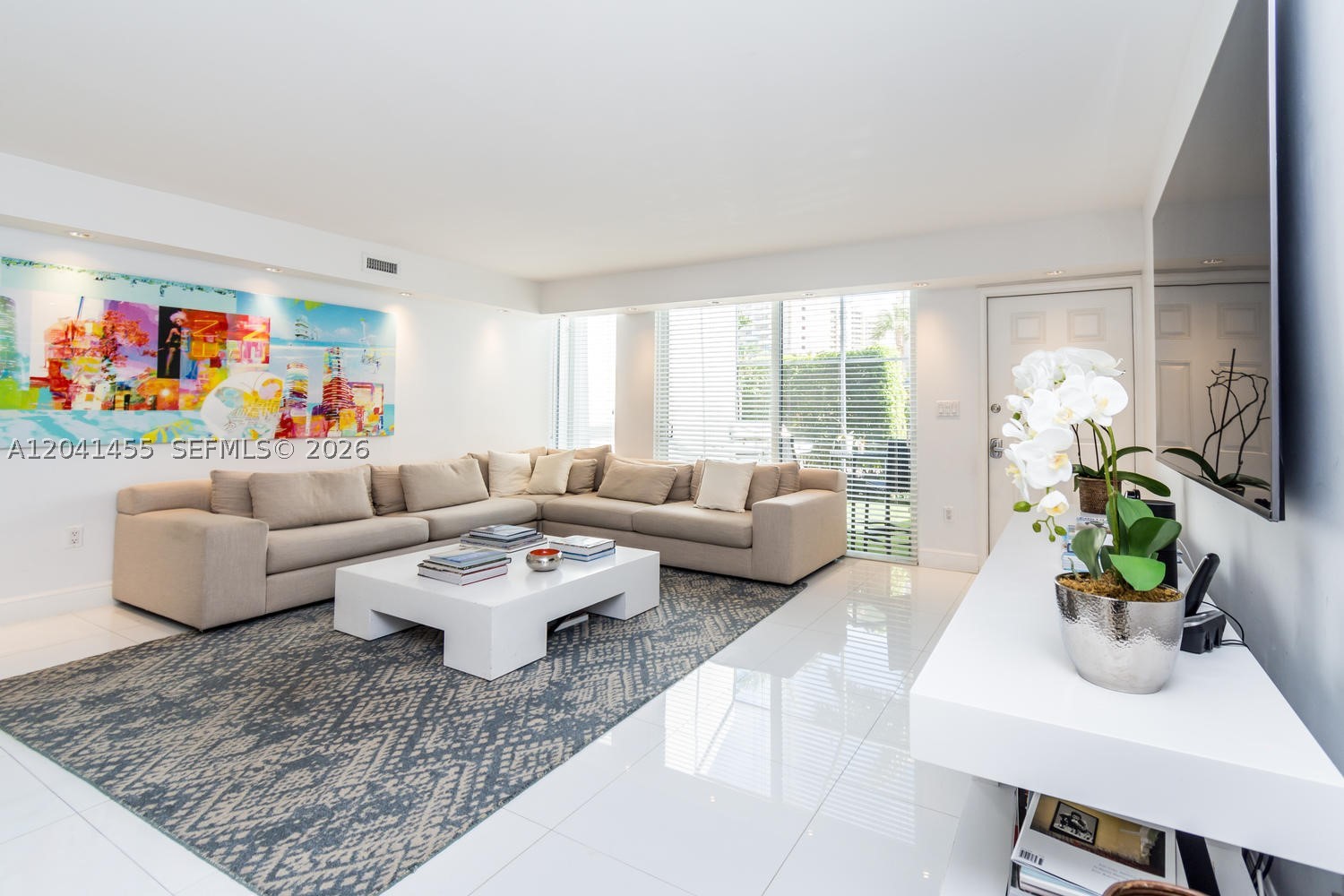GRAPETREE TOWNHOUSE CONDO - Residential