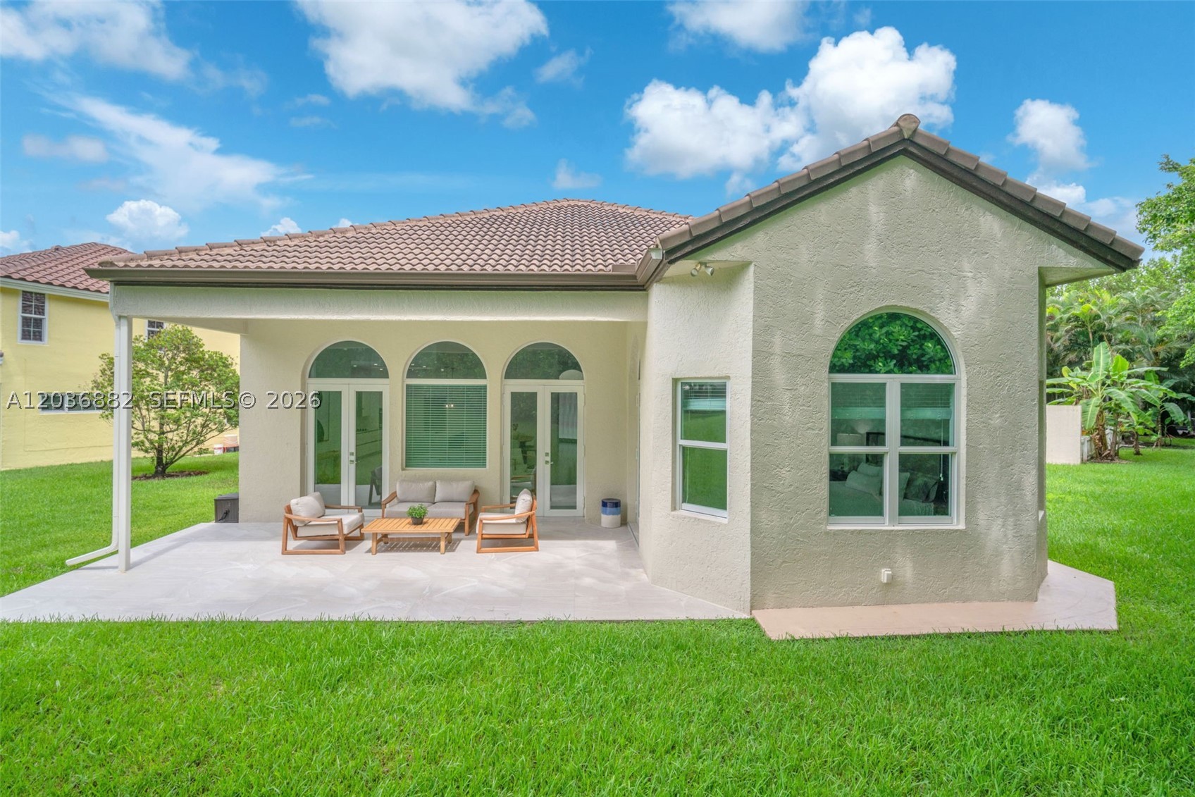 COUNTRY ISLES COVE - Residential