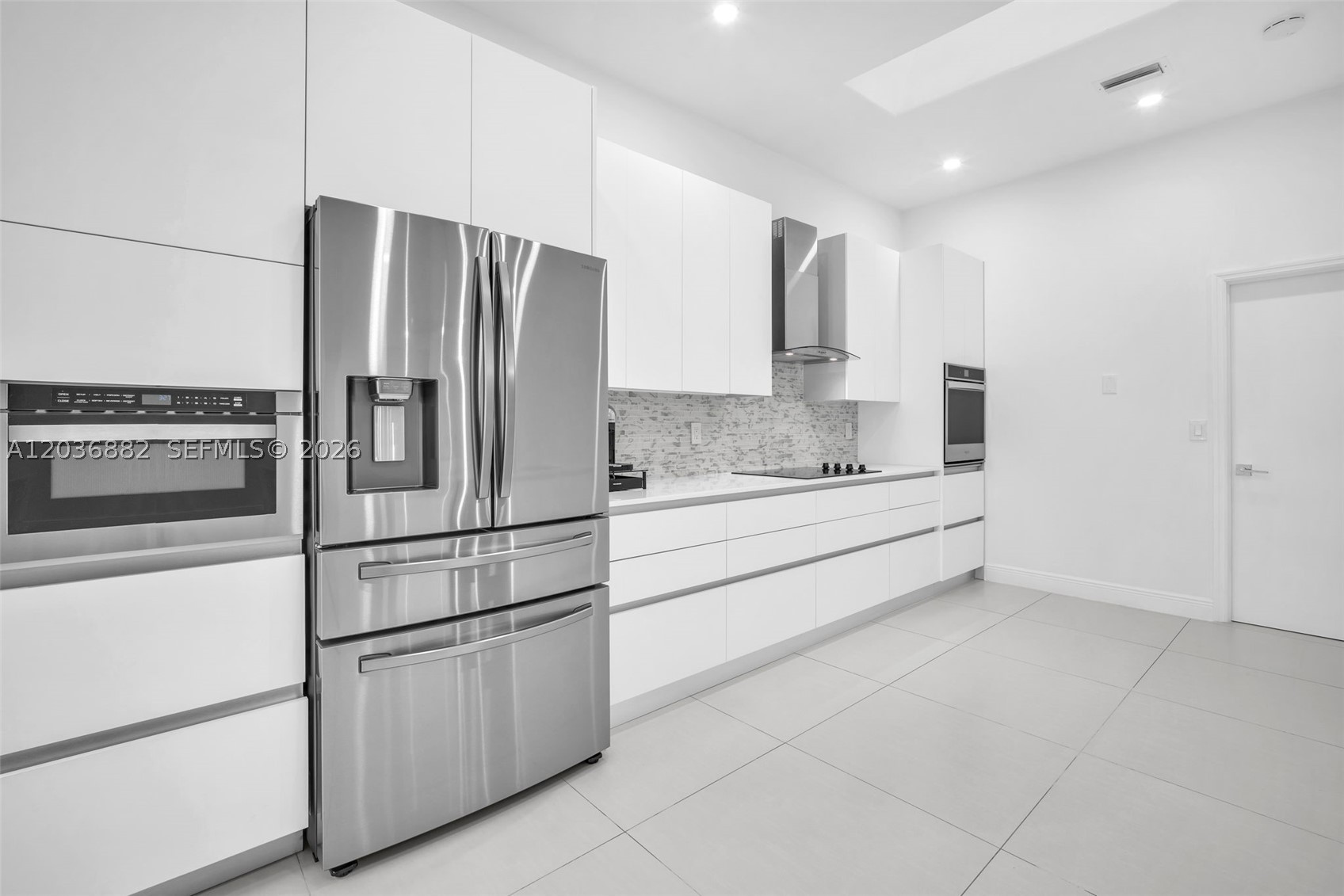 COUNTRY ISLES COVE - Residential