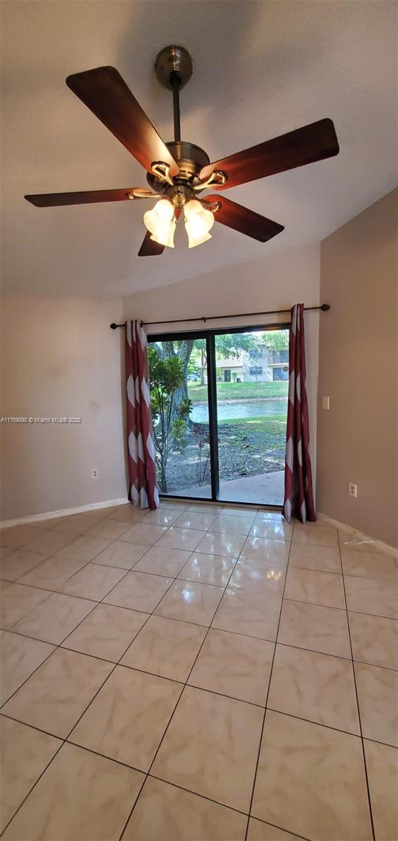 VILLAS DE VENEZIA CONDO - Residential Lease