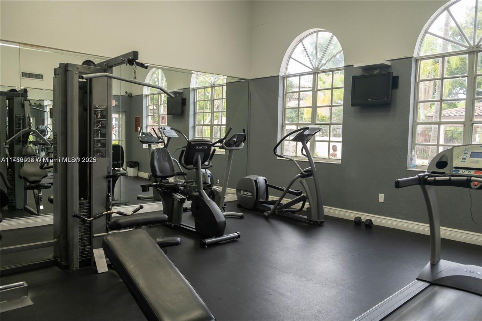 VILLAS DE VENEZIA CONDO - Residential Lease