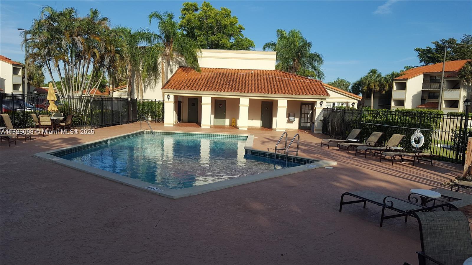 VILLAS DE VENEZIA CONDO - Residential Lease