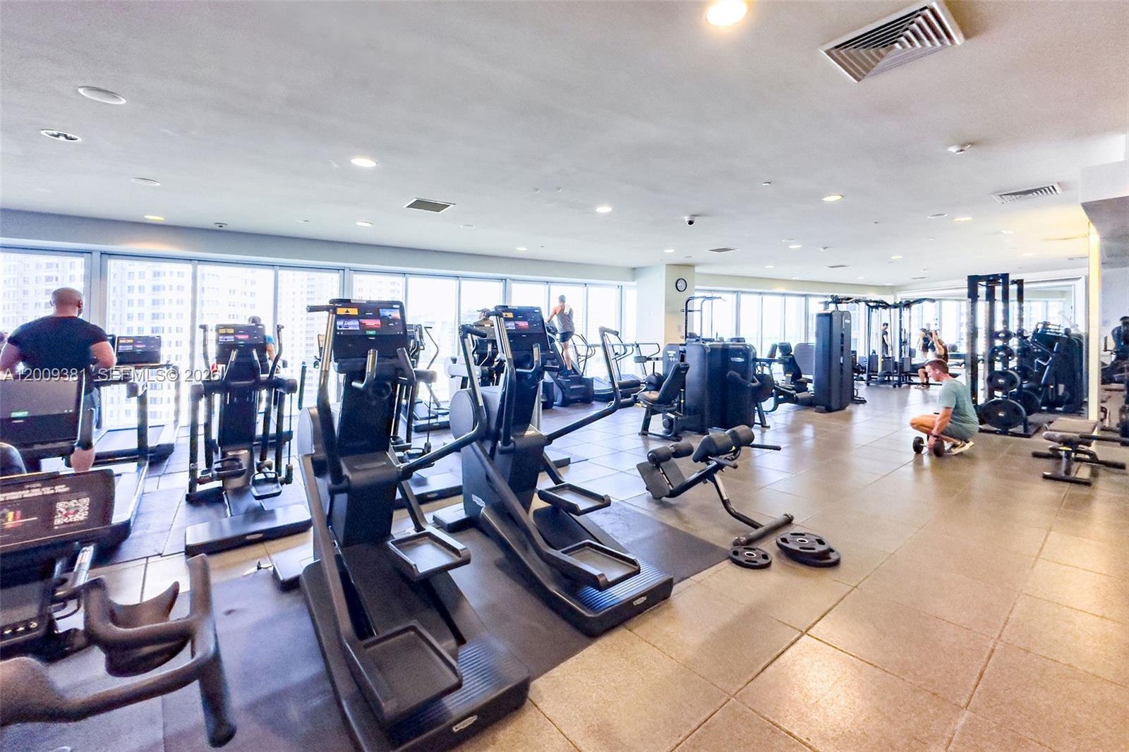 ICONBRICKELL CONDO NO 1 - Residential