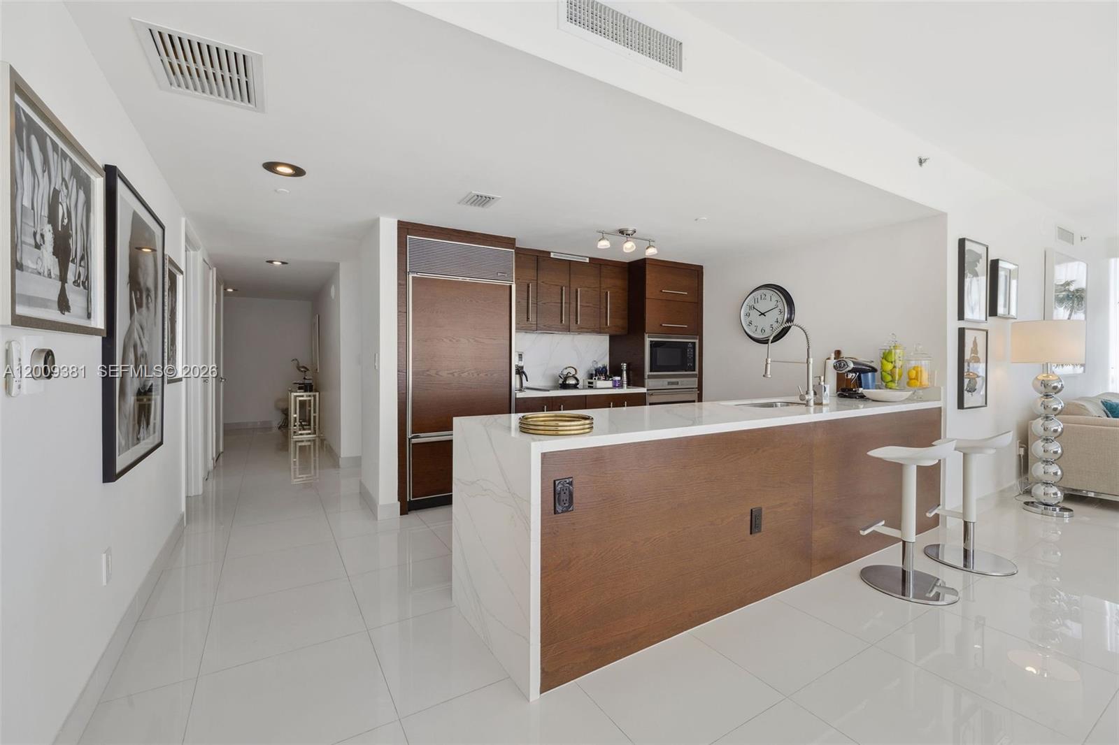 ICONBRICKELL CONDO NO 1 - Residential