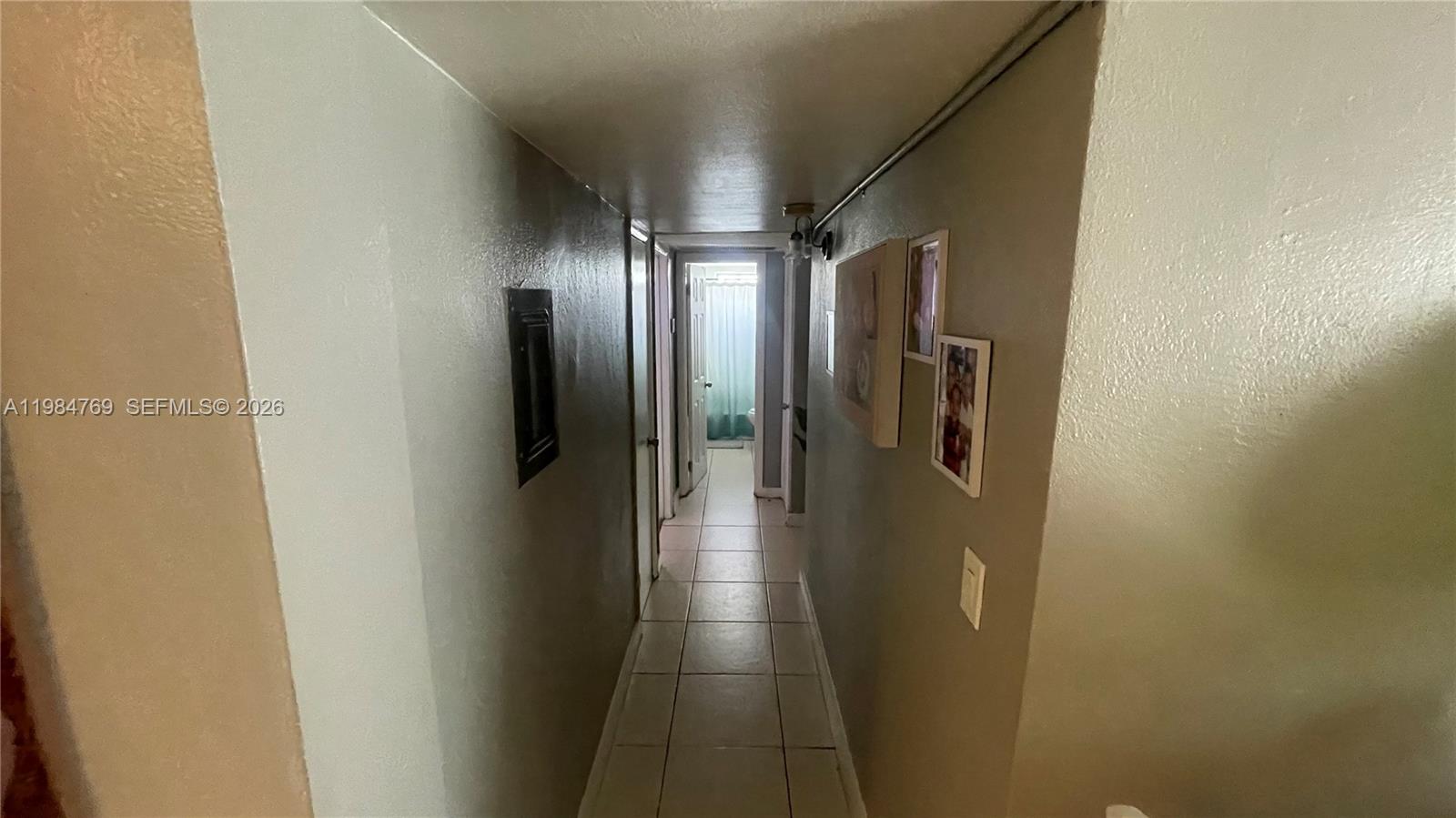 THE WHITE HOUSE CONDO - Residential