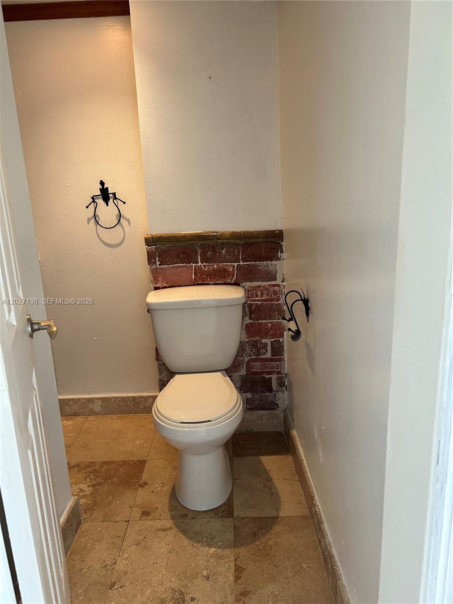 RIVERVIEW VILLAGE CONDO - Residential Lease