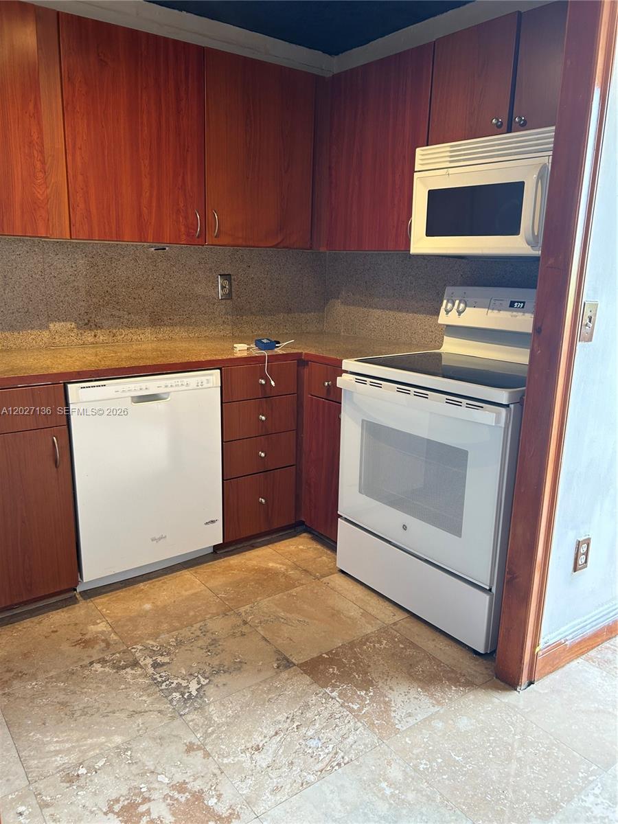 RIVERVIEW VILLAGE CONDO - Residential Lease