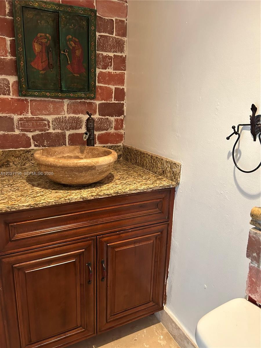 RIVERVIEW VILLAGE CONDO - Residential Lease