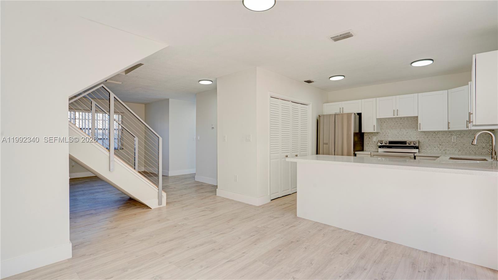 UNIVERSITY VILLAS CONDO - Residential