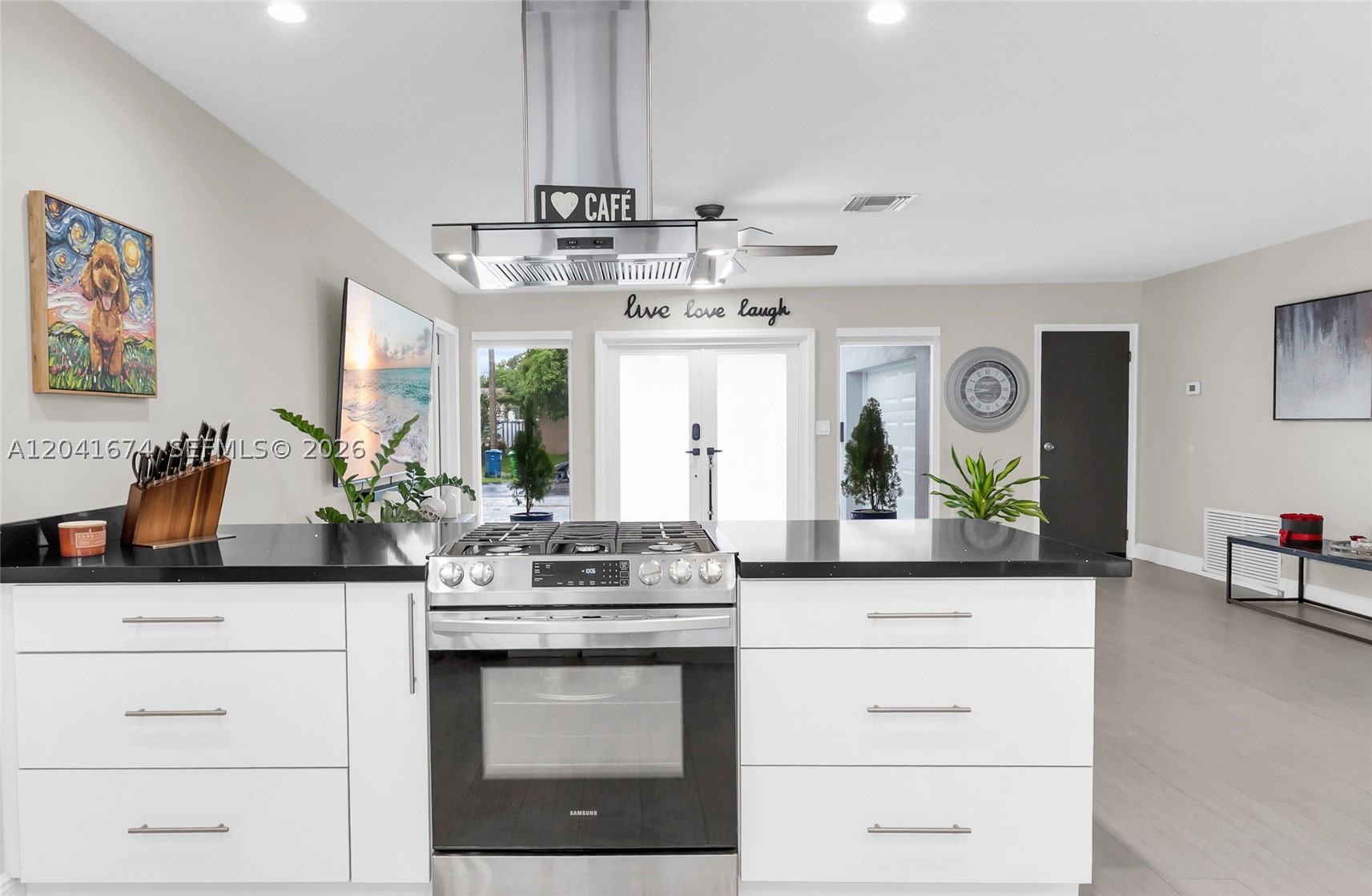 SUNRISE GOLF VILLAGE SEC - Residential