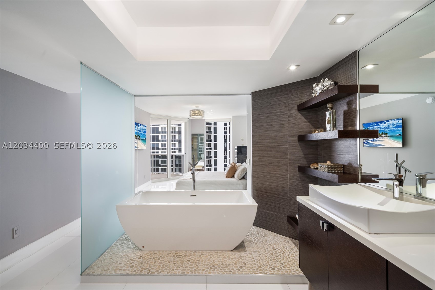 BLUE DIAMOND CONDO - Residential Lease