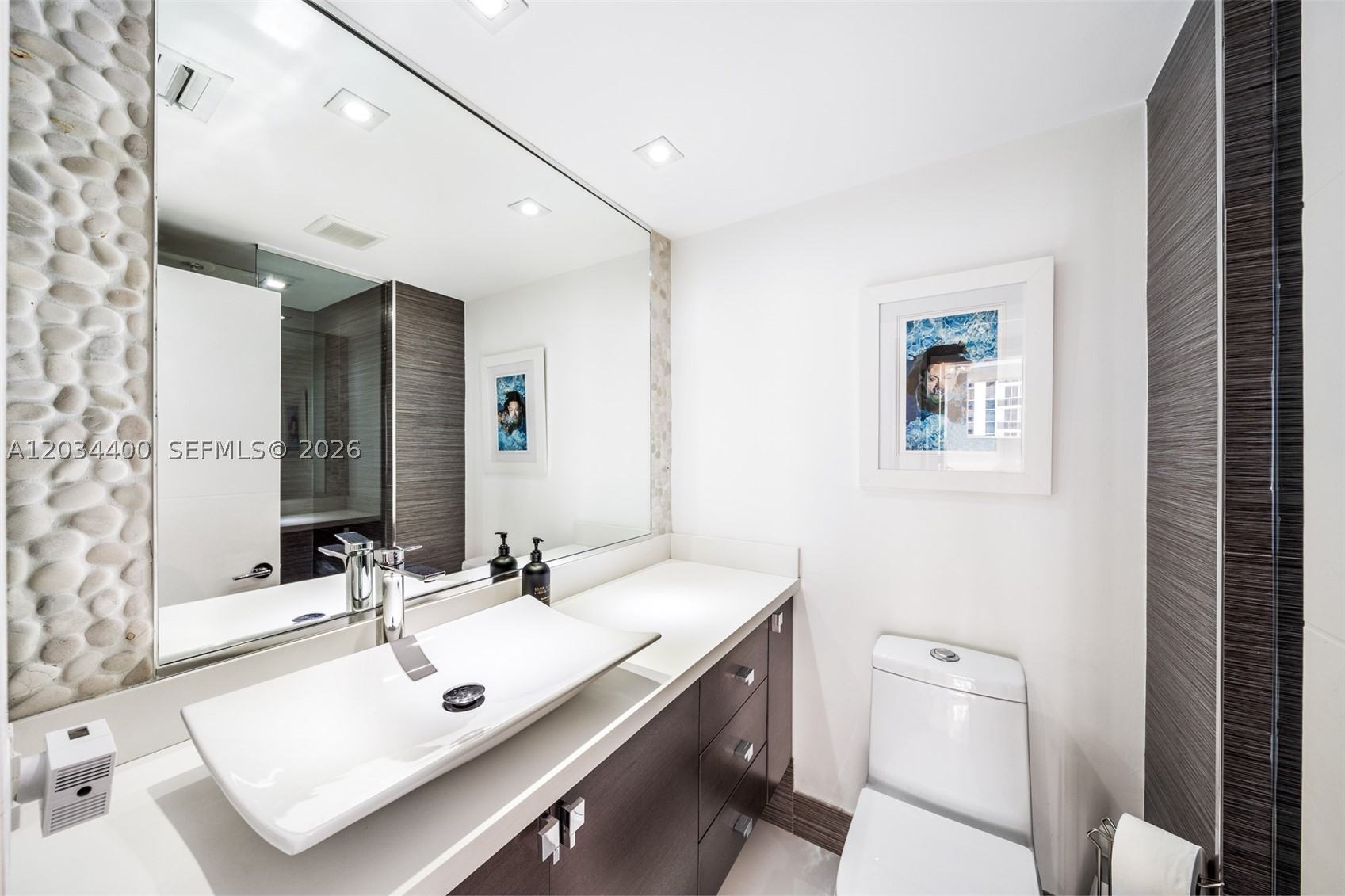 BLUE DIAMOND CONDO - Residential Lease