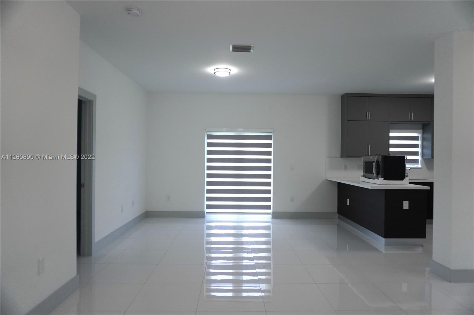 KINGS COURT - Residential Lease