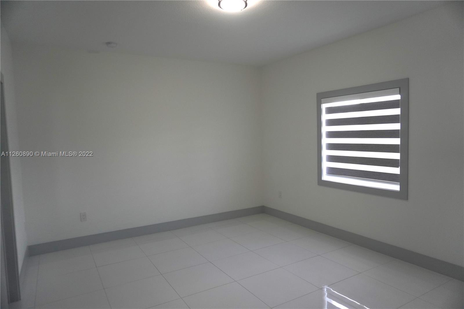 KINGS COURT - Residential Lease