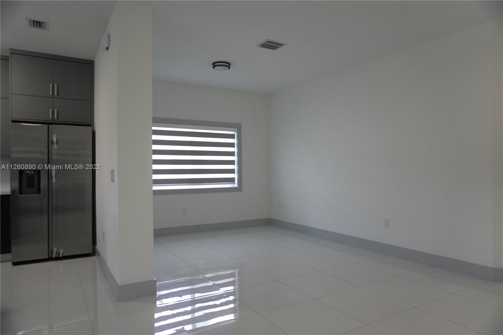 KINGS COURT - Residential Lease