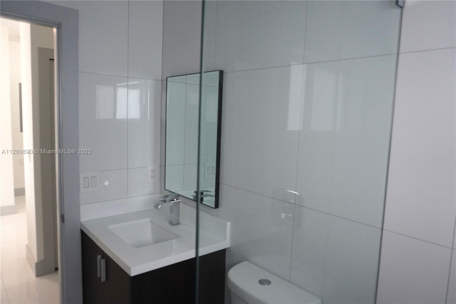 KINGS COURT - Residential Lease