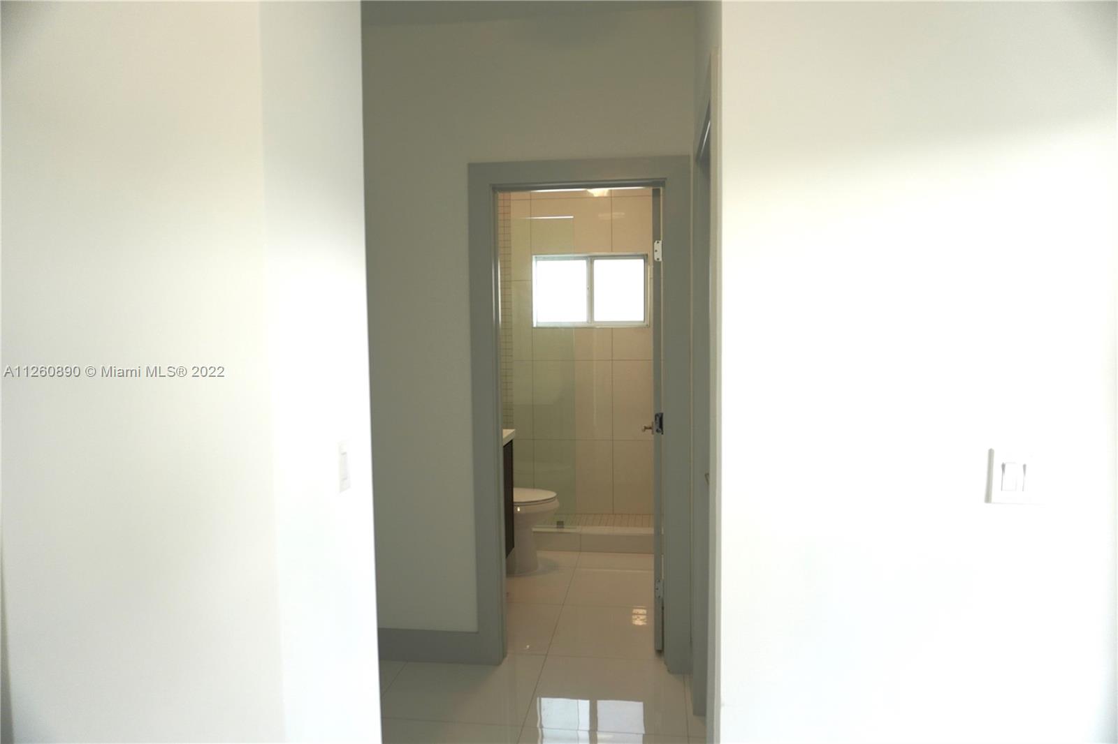 KINGS COURT - Residential Lease