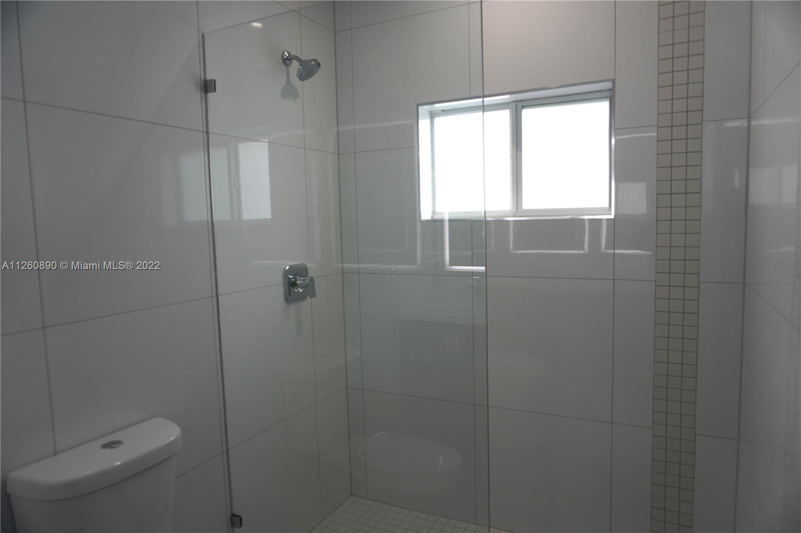KINGS COURT - Residential Lease
