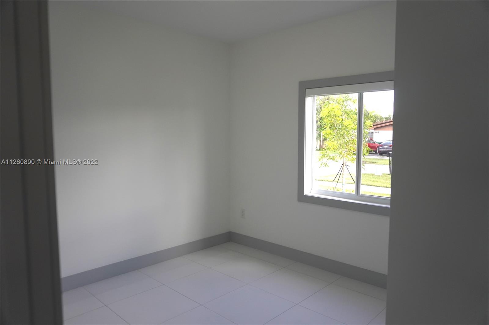 KINGS COURT - Residential Lease