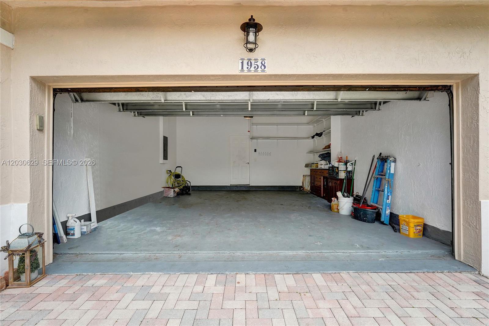 PEMBROKE ISLES 1 - Residential Lease
