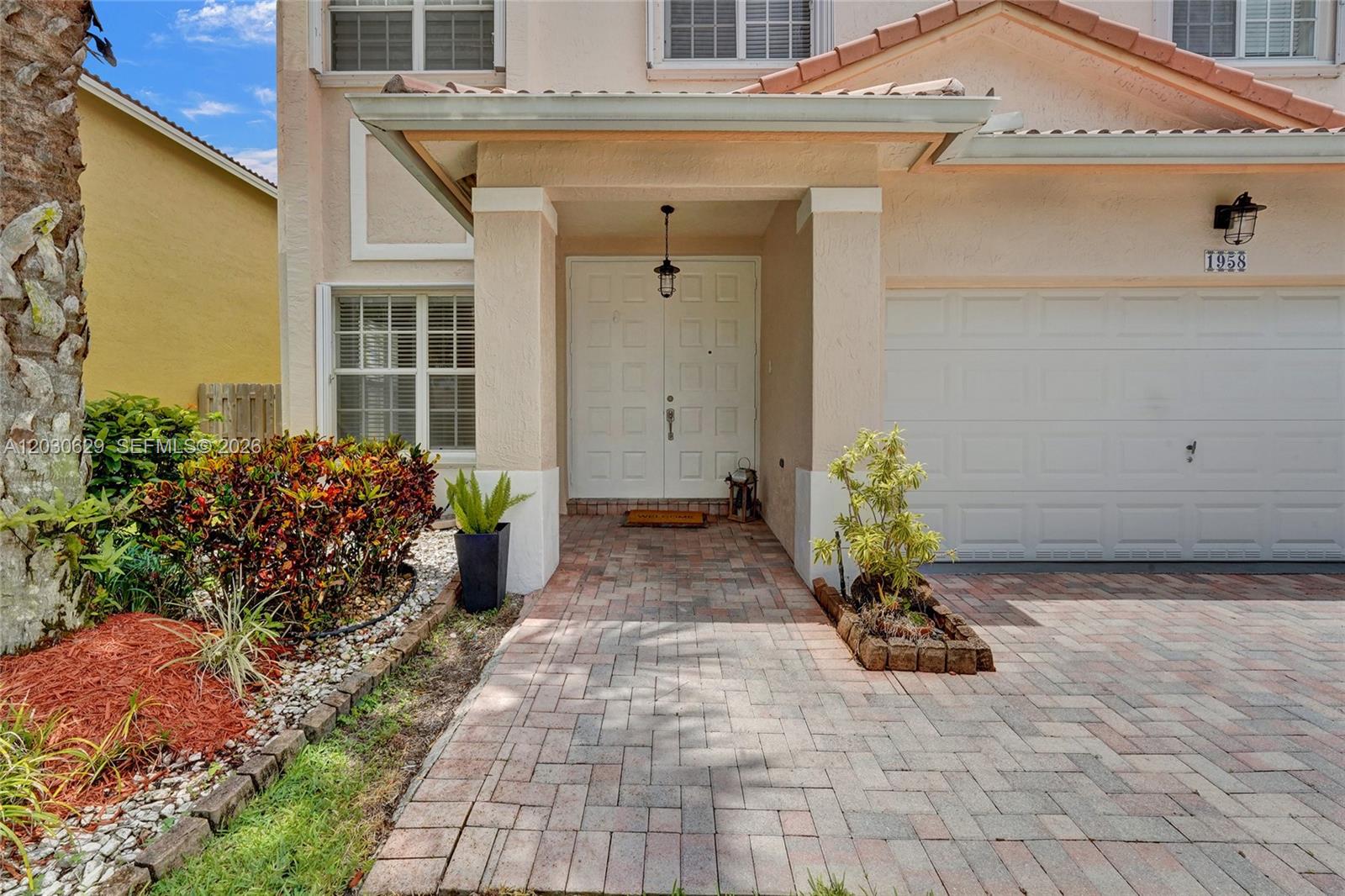 PEMBROKE ISLES 1 - Residential Lease