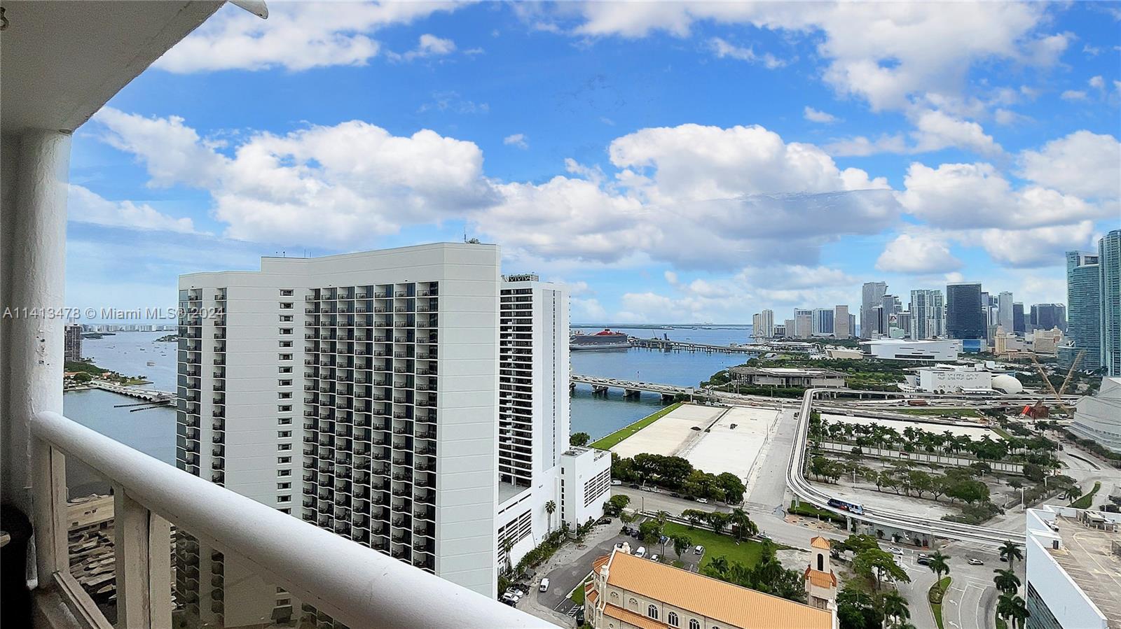 The Grand Condo - Residential