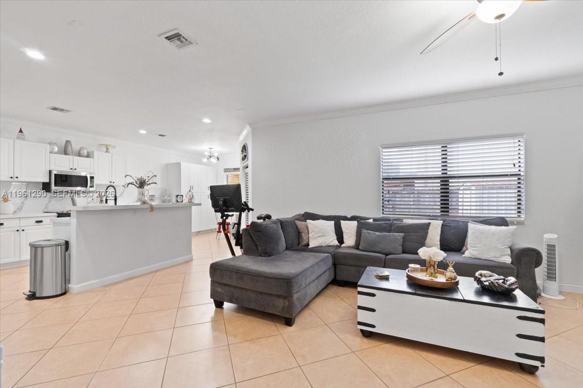 SILVER PALM EAST SEC ONE - Residential