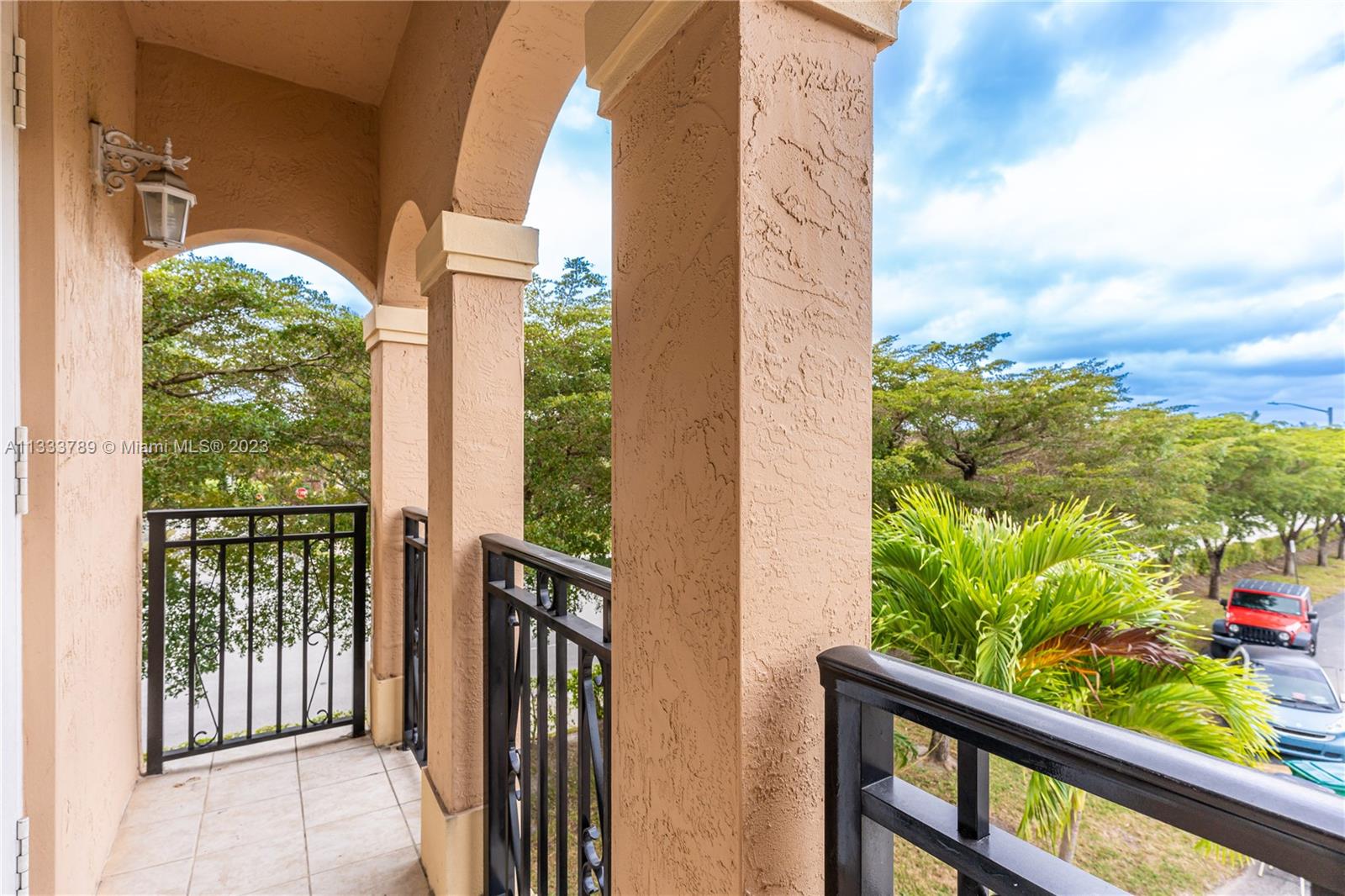 COURTS AT TUSCANY - Residential