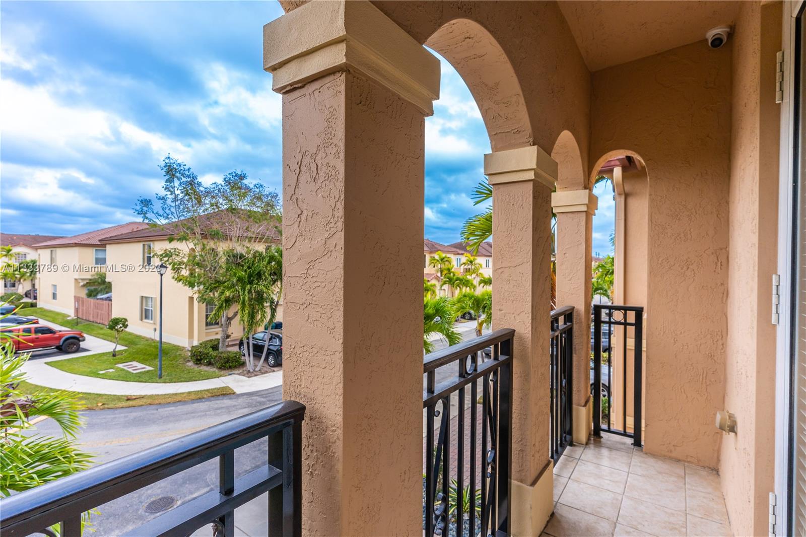 COURTS AT TUSCANY - Residential