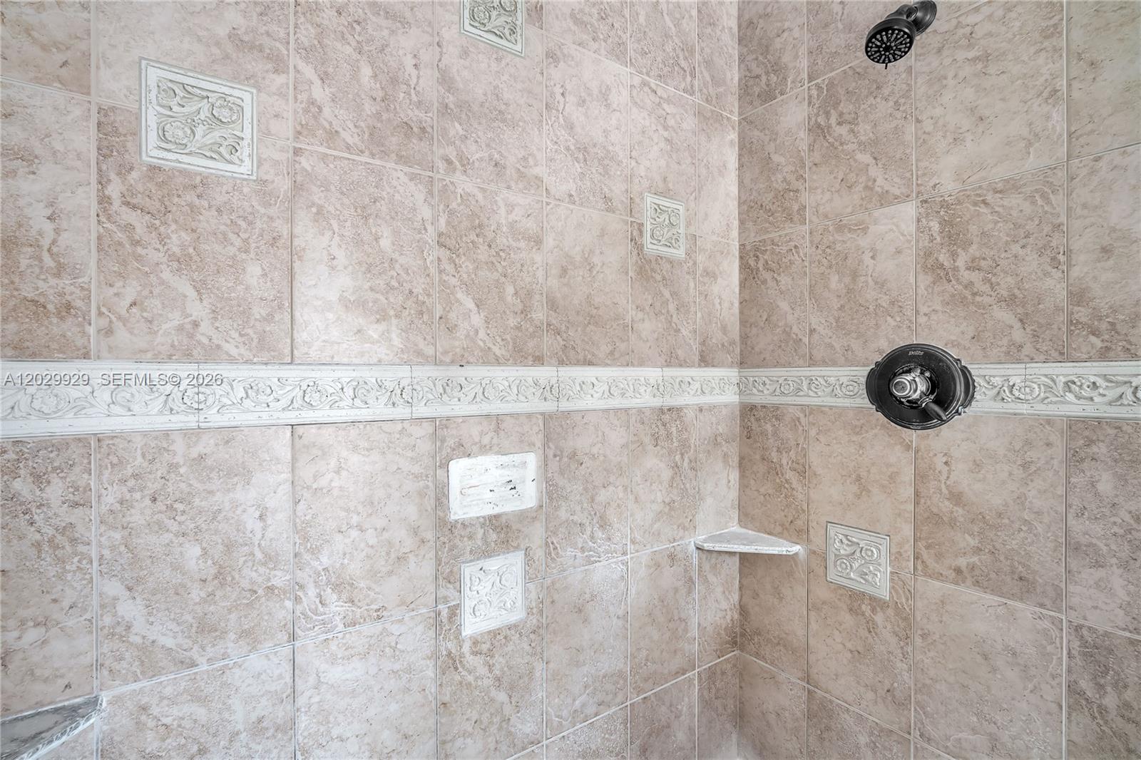 ADRIAN HOMES AT LAGO MAR - Residential Lease