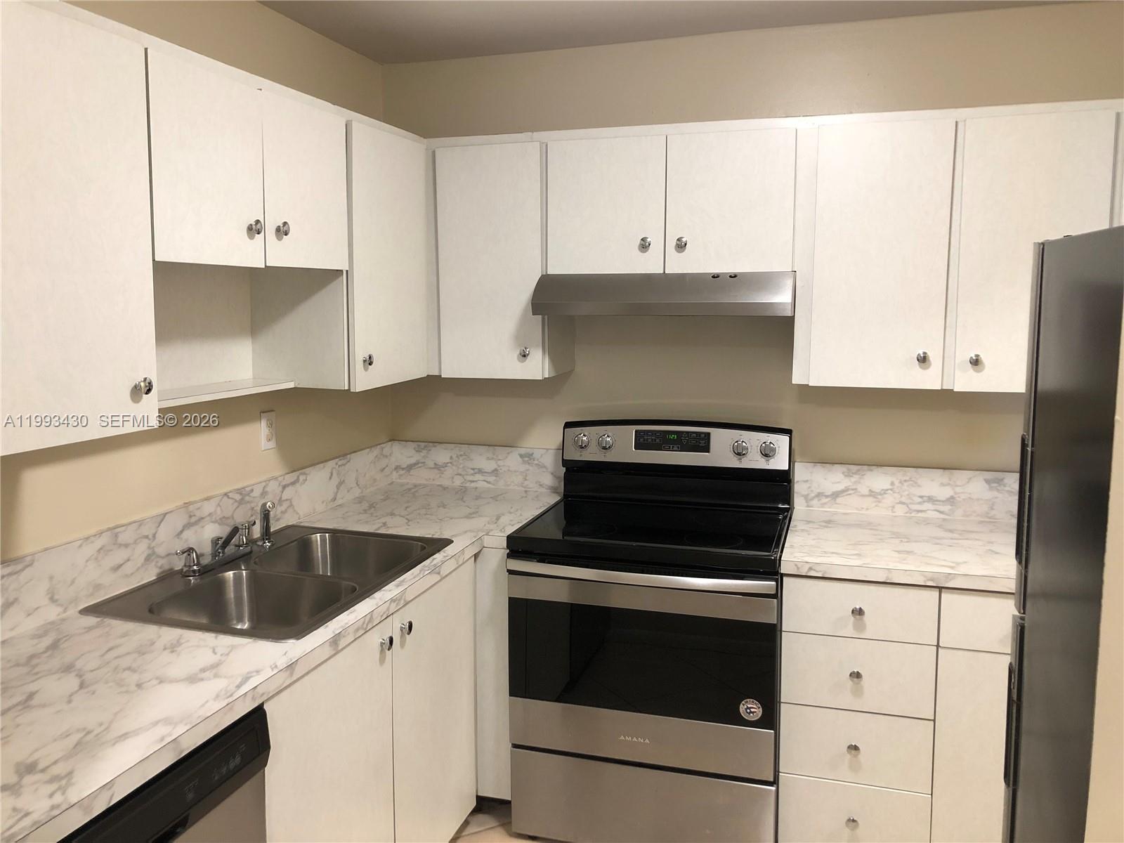 RAMBLEWOOD EAST CONDO - Residential