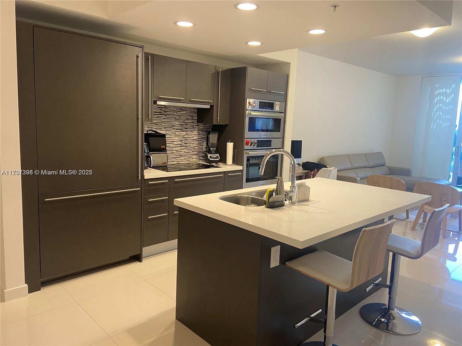 MIDTOWN AT DORAL - Residential