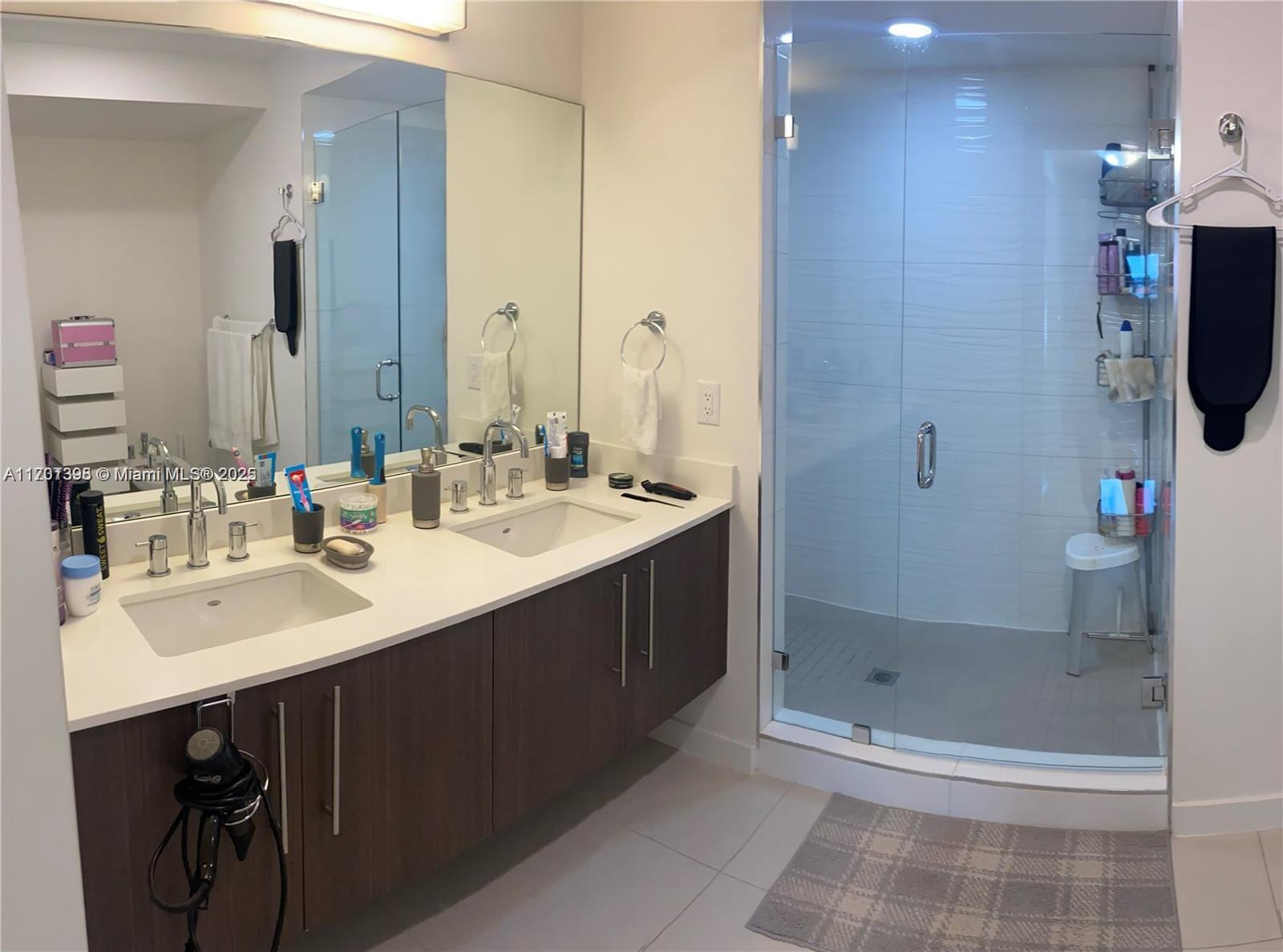 MIDTOWN AT DORAL - Residential