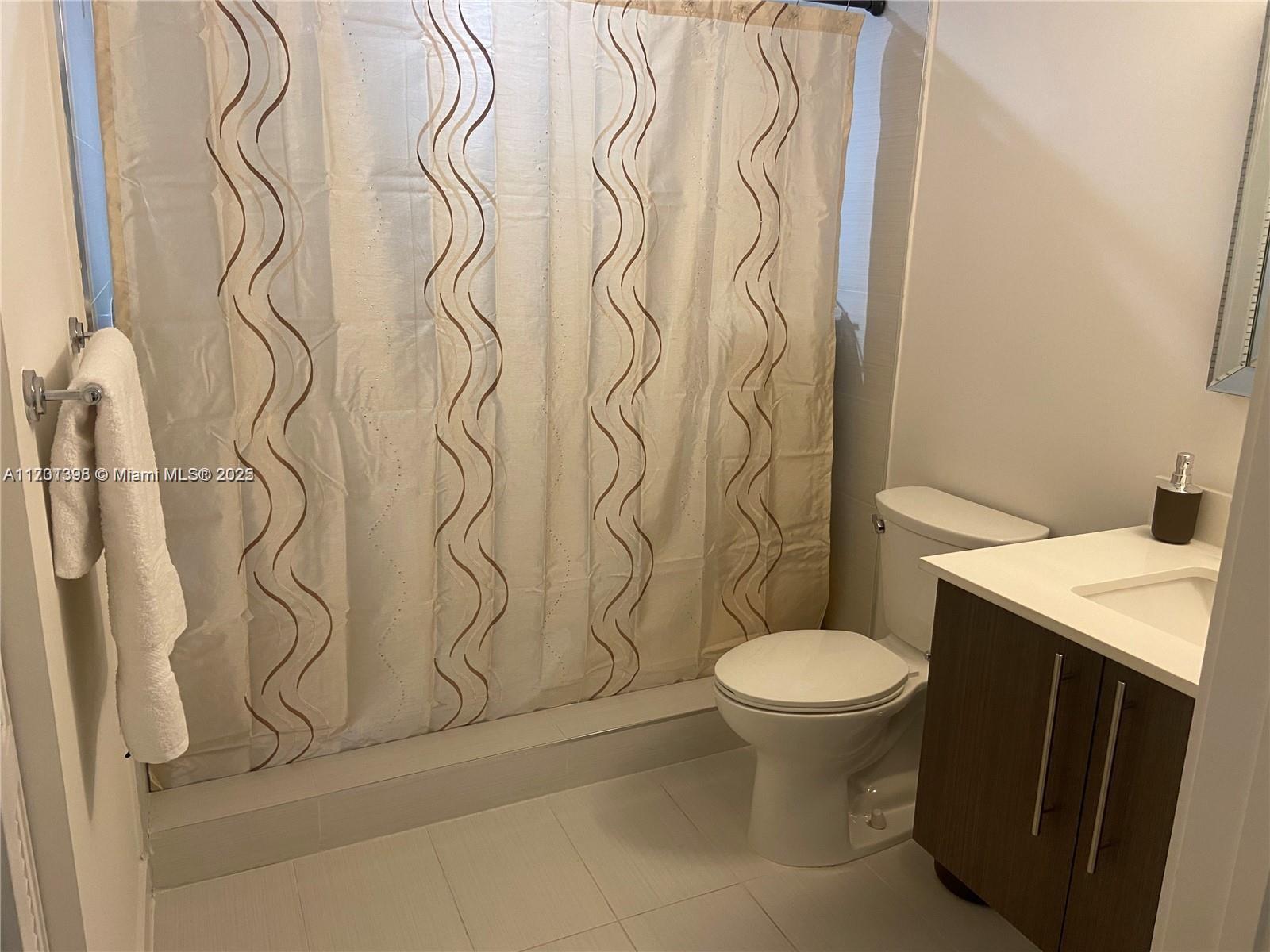 MIDTOWN AT DORAL - Residential