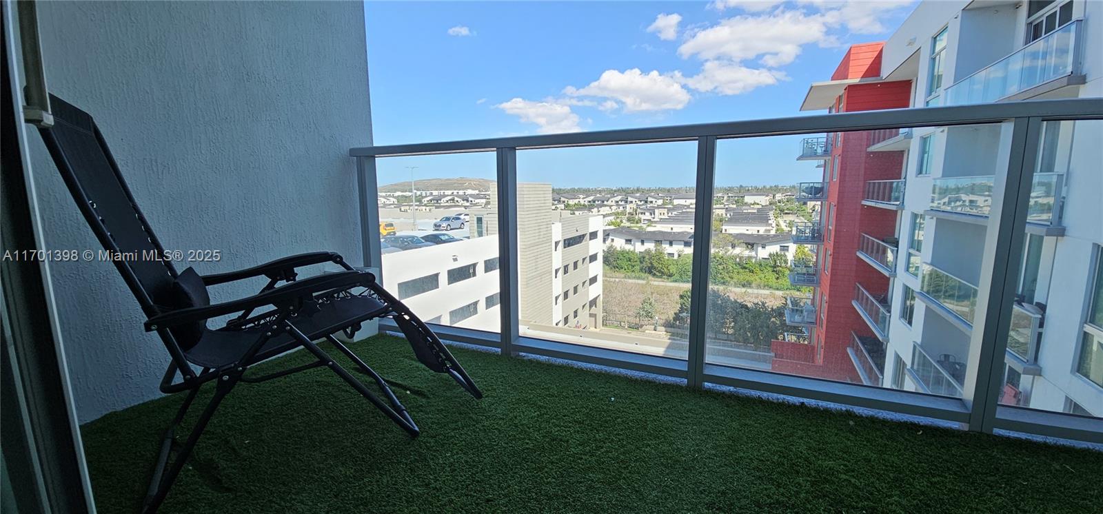 MIDTOWN AT DORAL - Residential