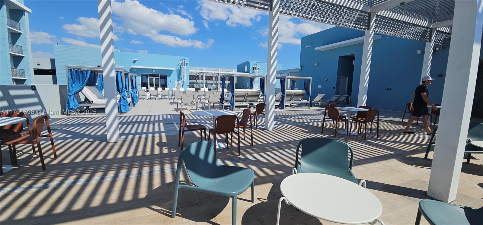 MIDTOWN AT DORAL - Residential