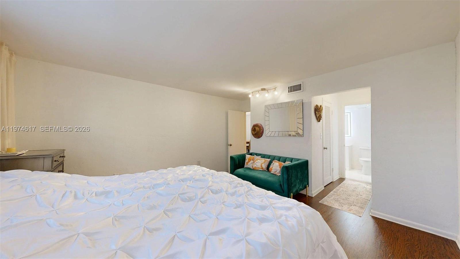 WATERWAY ISLES CONDO - Residential