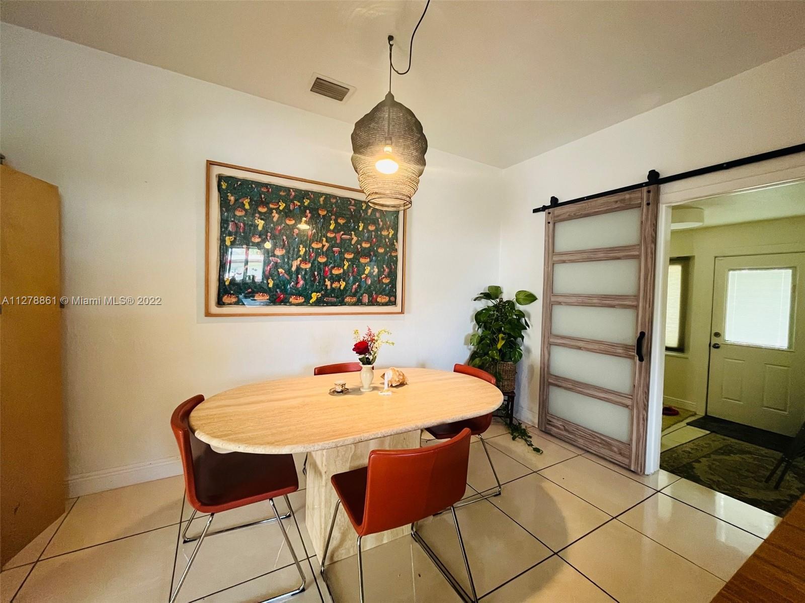 ROYAL PALM GARDENS - Residential