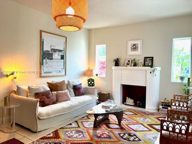 ROYAL PALM GARDENS - Residential