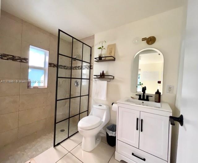 ROYAL PALM GARDENS - Residential