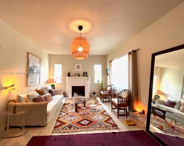 ROYAL PALM GARDENS - Residential