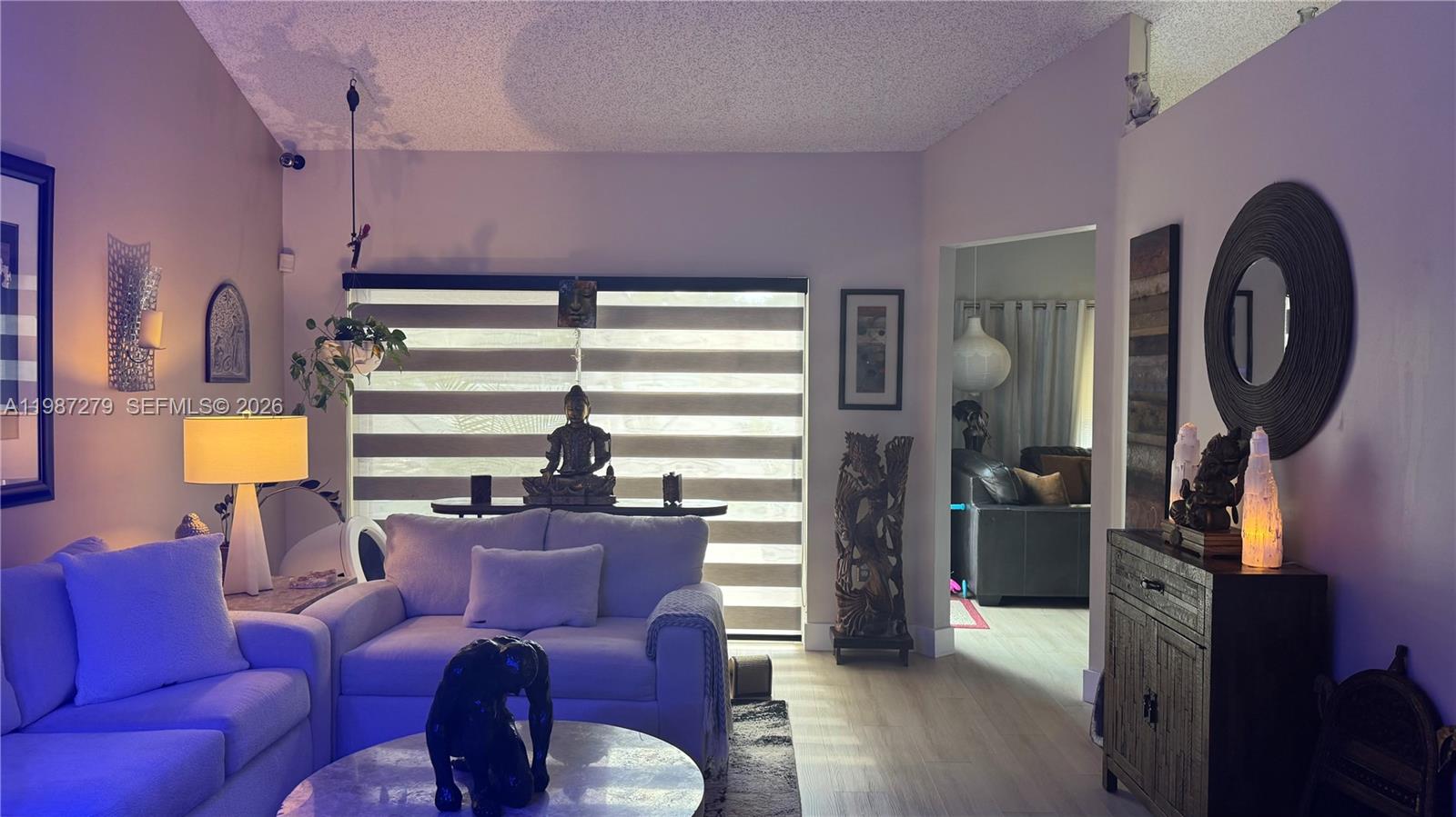 REPLAT OF COUNTRY LAKES - Residential