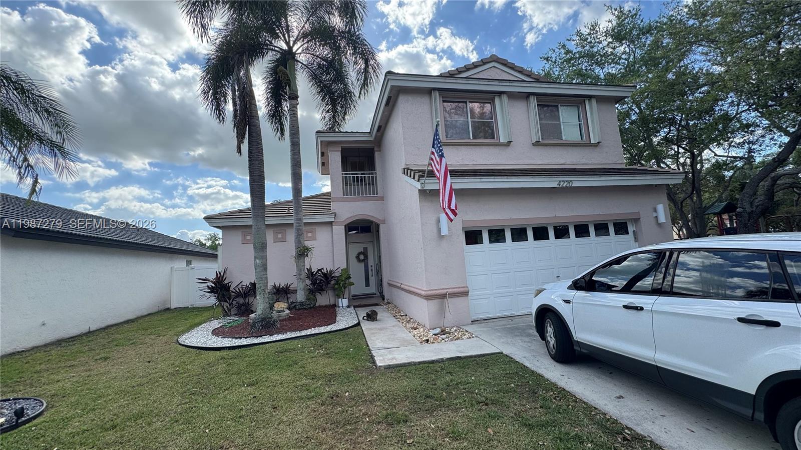 REPLAT OF COUNTRY LAKES - Residential