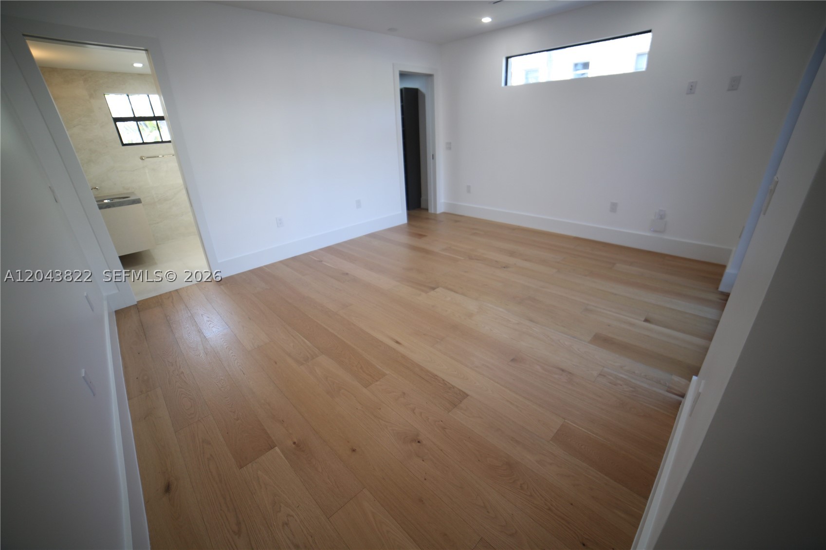 HOLLYWOOD LAKES SECTION - Residential Lease