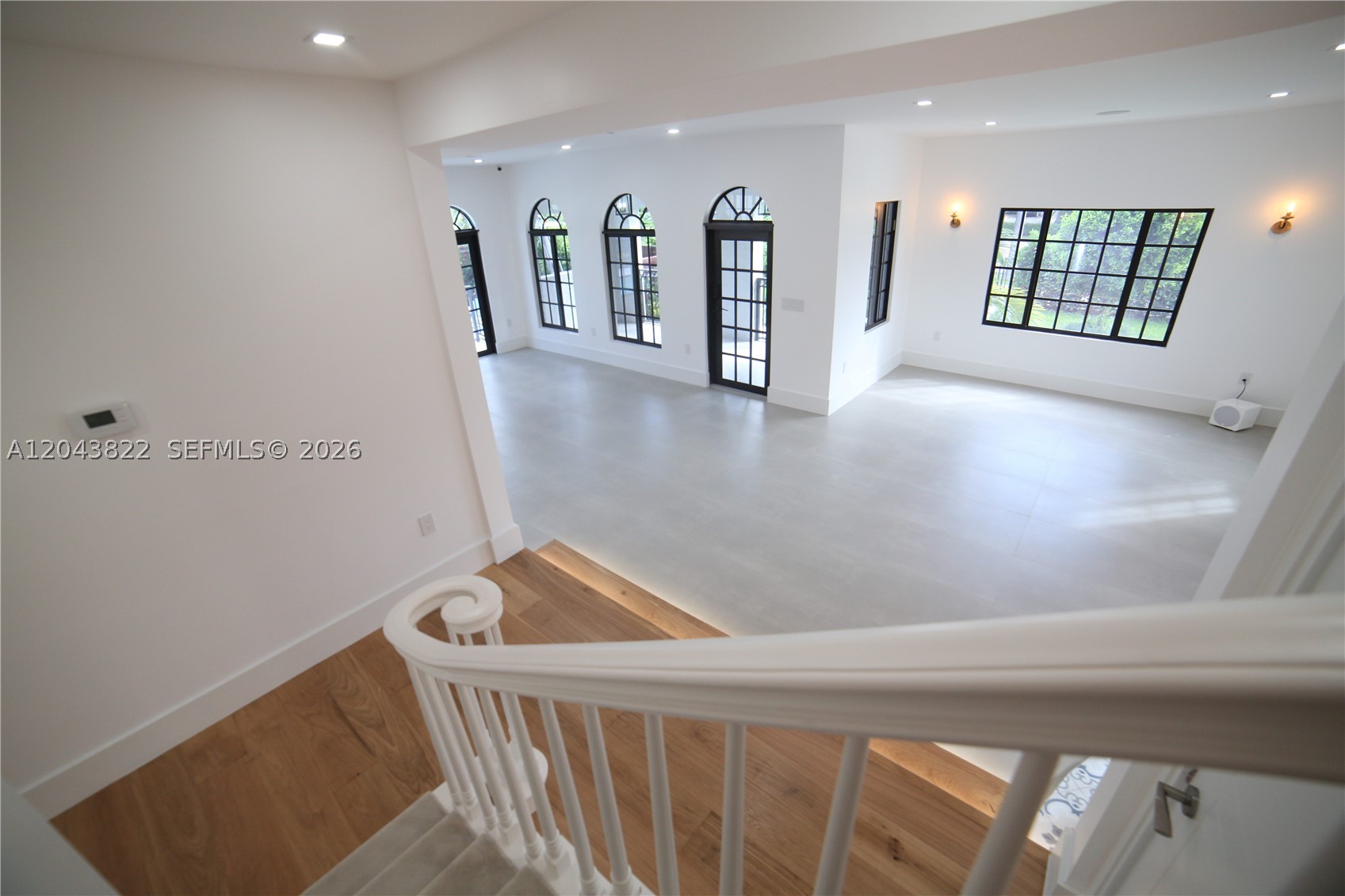 HOLLYWOOD LAKES SECTION - Residential Lease